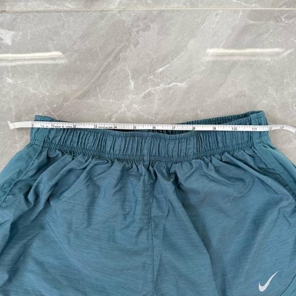 Women’s Nike Dri-Fit Tempo Lined Running Shorts Workout Athletic Size Medium - Picture 14 of 16